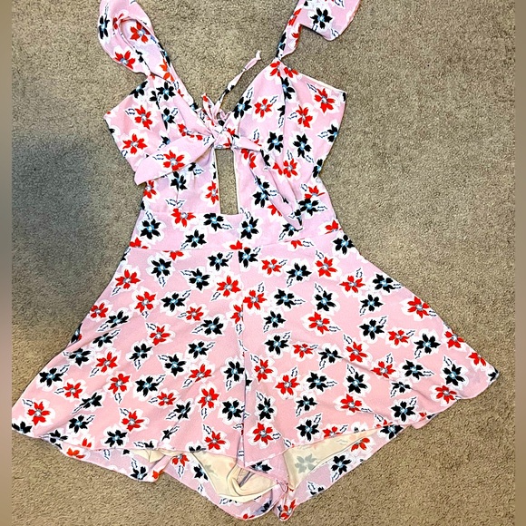 Pants - Floral Romper With Zipper Opening Size Small/Medium